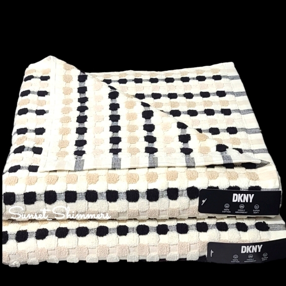 DKNY 8Pc 2 Bath 2 Hand 4 Washcloth TAN BLACK WHITE Gingham Check Towel Set NEW - Picture 6 of 10